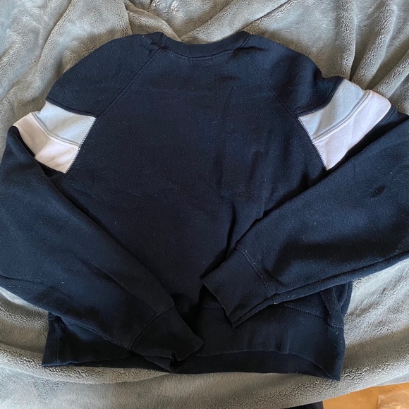 Navy blue Brandy Melville Crewneck - Picture 4 of 4